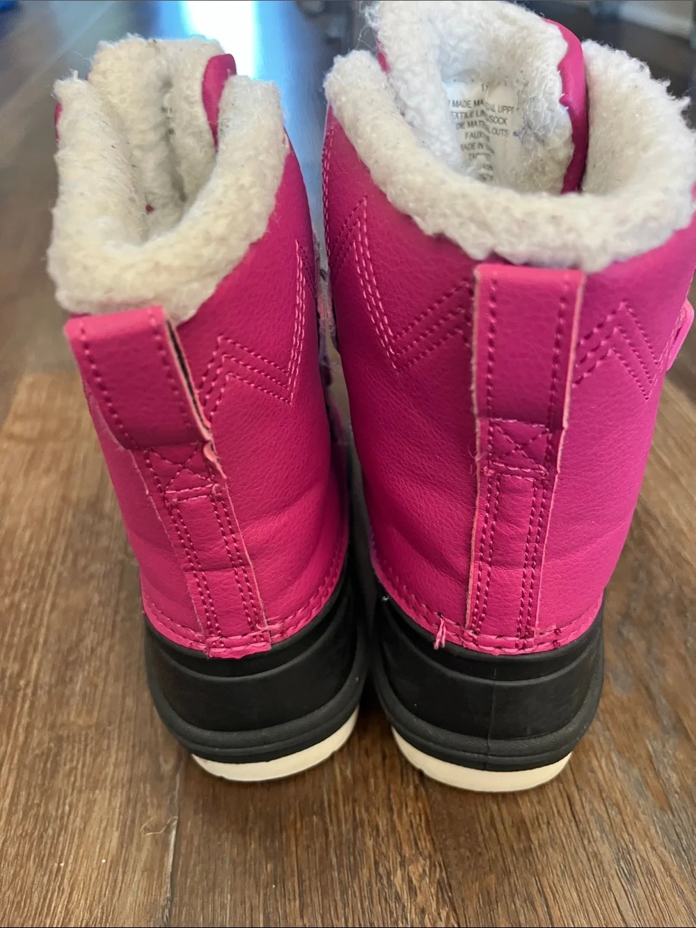 Cat and Jack girls size 11 pink winter boots. Great condition.